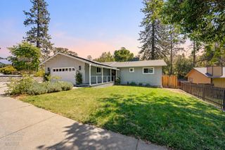938 Mikkelsen Dr, Auburn, CA 95603