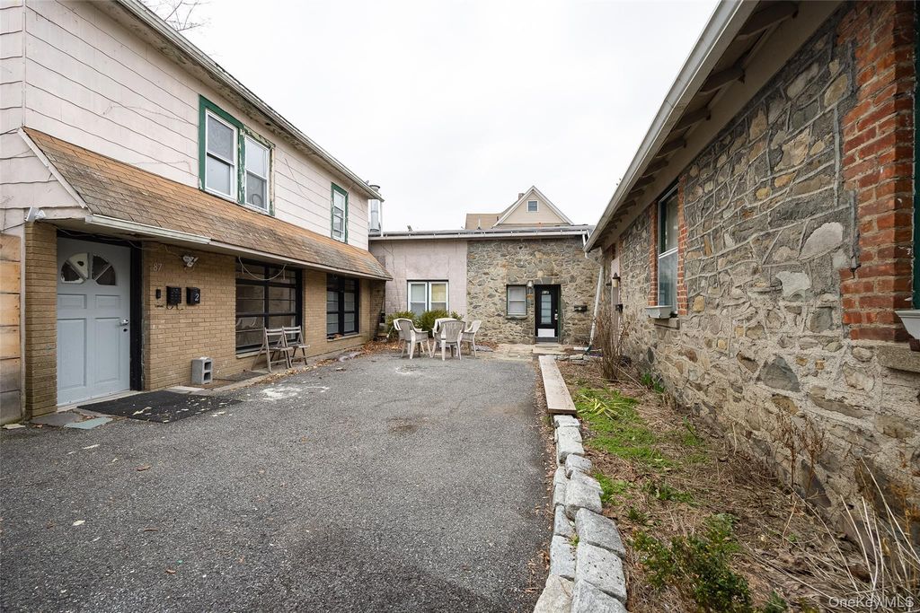 87 Vineyard Avenue, Highland, NY 12528