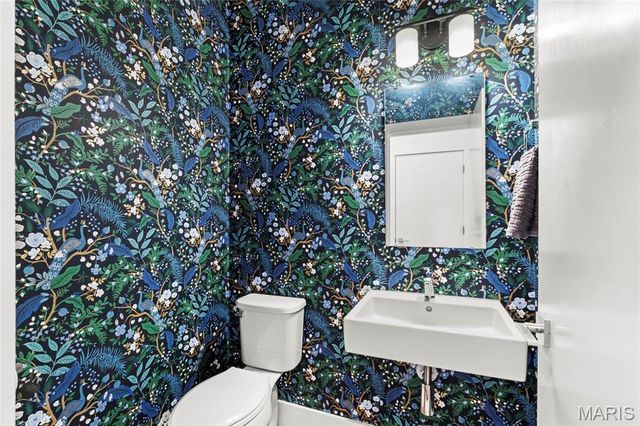 3415 Vista Avenue, St Louis, MO 63104