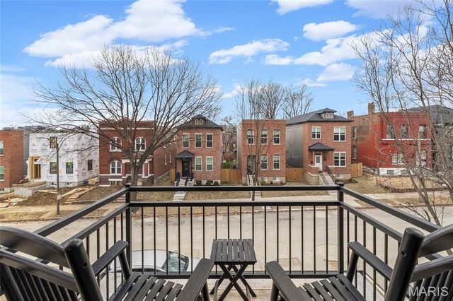 3415 Vista Avenue, St Louis, MO 63104