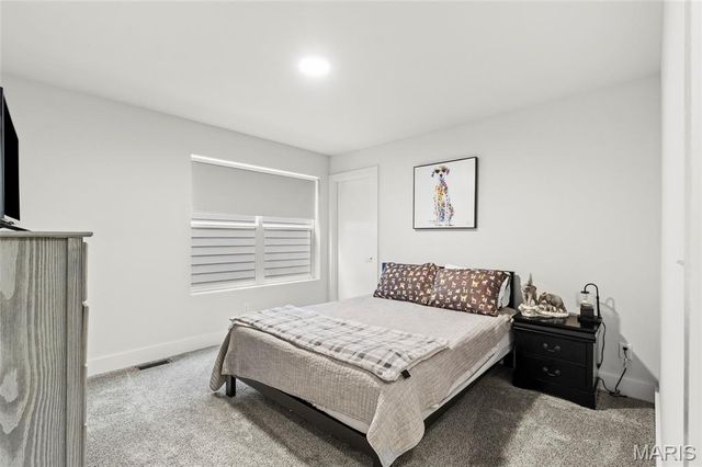 3415 Vista Avenue, St Louis, MO 63104