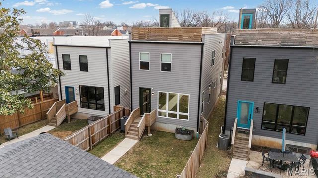 3415 Vista Avenue, St Louis, MO 63104