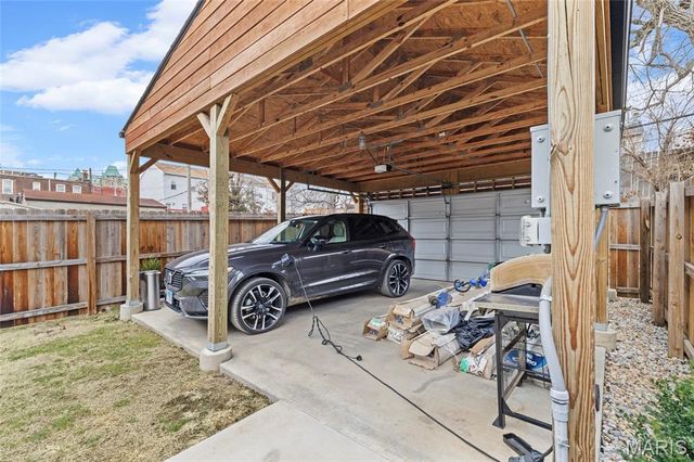 3415 Vista Avenue, St Louis, MO 63104