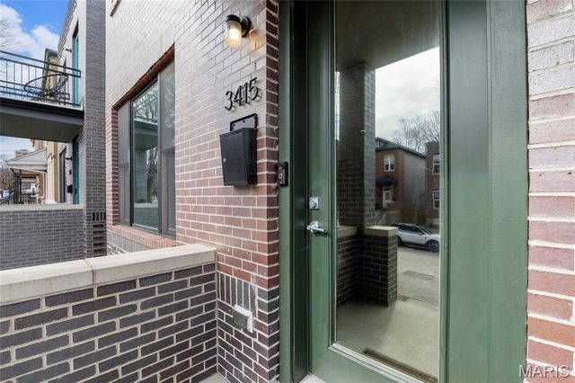 3415 Vista Avenue, St Louis, MO 63104