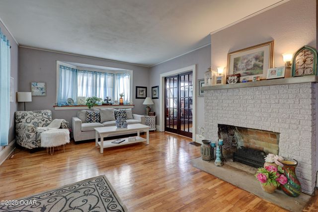 1513 S Main Street, Carthage, MO 64836