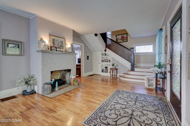 1513 S Main Street, Carthage, MO 64836