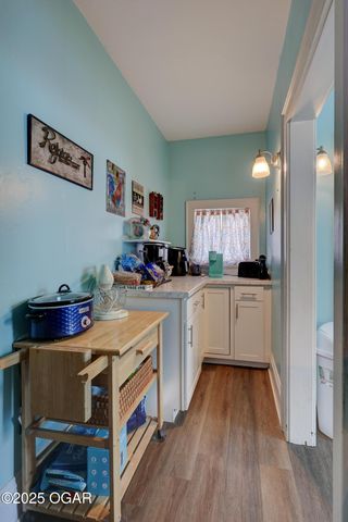 1513 S Main Street, Carthage, MO 64836