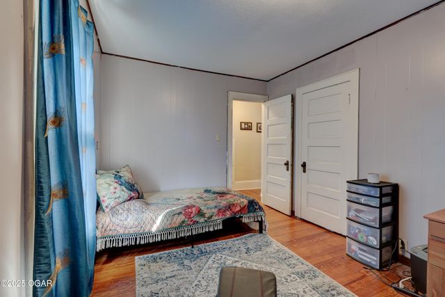 1513 S Main Street, Carthage, MO 64836