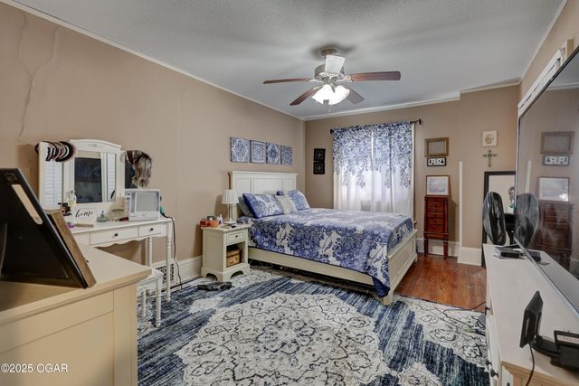 1513 S Main Street, Carthage, MO 64836