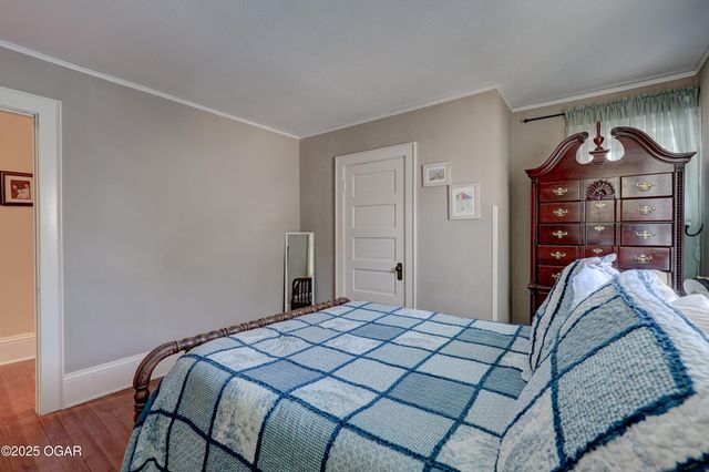 1513 S Main Street, Carthage, MO 64836