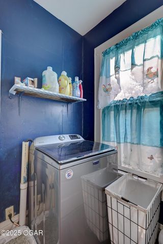 1513 S Main Street, Carthage, MO 64836