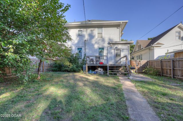 1513 S Main Street, Carthage, MO 64836