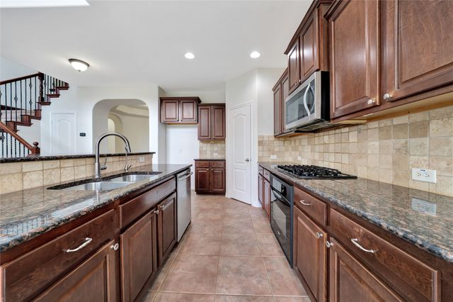 3505 Curbstone Way, Plano, TX 75074
