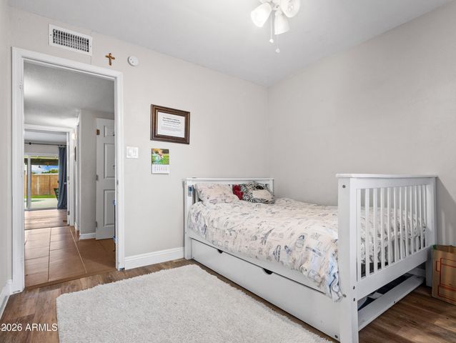 2612 W OSAGE Circle, Mesa, AZ 85202