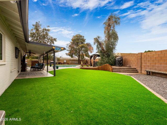 2612 W OSAGE Circle, Mesa, AZ 85202
