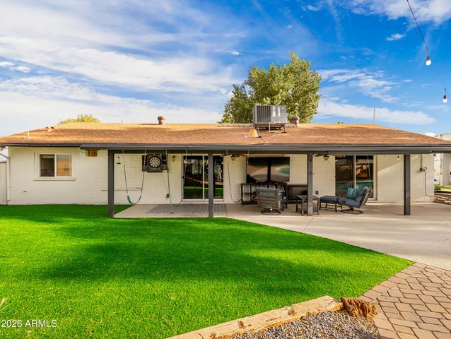 2612 W OSAGE Circle, Mesa, AZ 85202