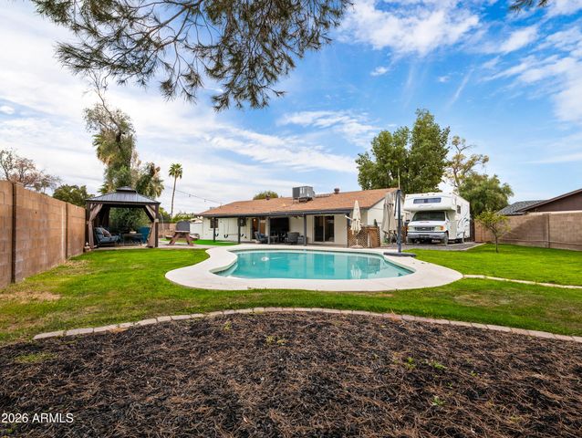 2612 W OSAGE Circle, Mesa, AZ 85202
