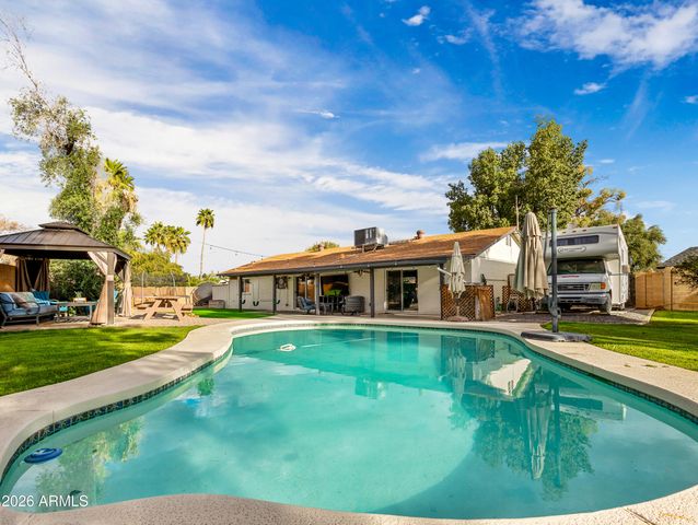 2612 W OSAGE Circle, Mesa, AZ 85202