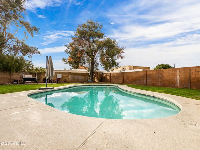 2612 W OSAGE Circle, Mesa, AZ 85202