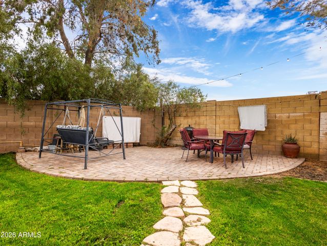 2612 W OSAGE Circle, Mesa, AZ 85202