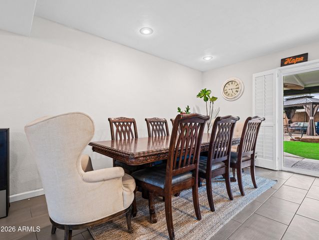 2612 W OSAGE Circle, Mesa, AZ 85202