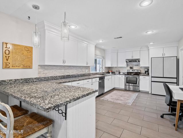 2612 W OSAGE Circle, Mesa, AZ 85202