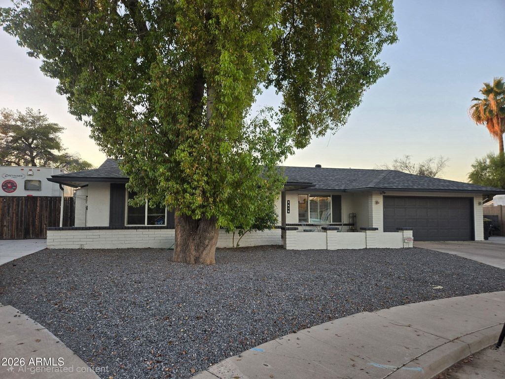 2612 W OSAGE Circle, Mesa, AZ 85202