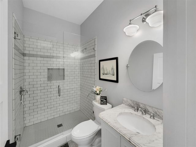 133 E Hanover Street, Pentwater, MI 49449