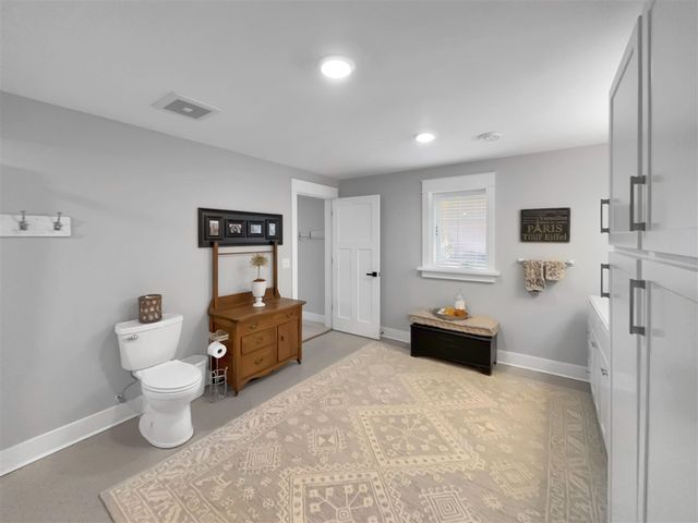 133 E Hanover Street, Pentwater, MI 49449