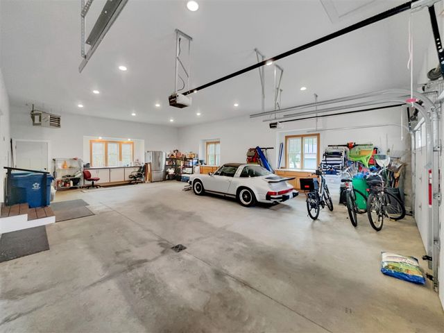 133 E Hanover Street, Pentwater, MI 49449