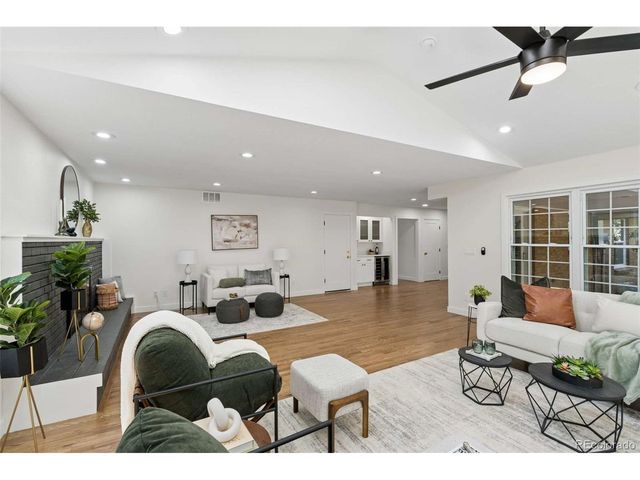 7007 E Hinsdale Ave, Englewood, CO 80112