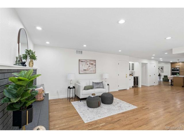 7007 E Hinsdale Ave, Englewood, CO 80112