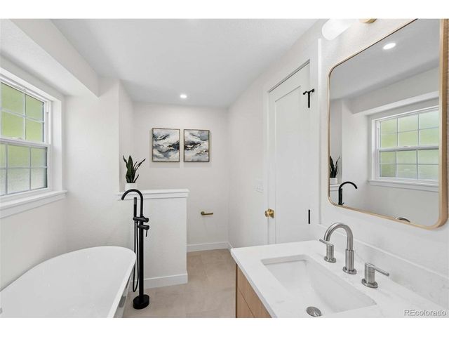 7007 E Hinsdale Ave, Englewood, CO 80112