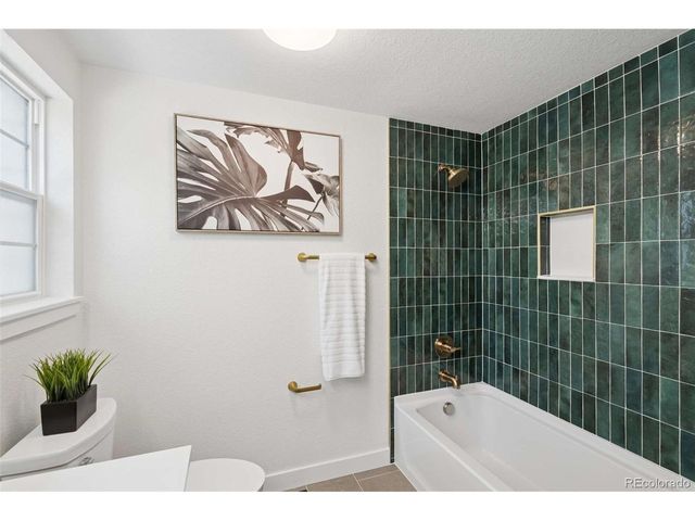 7007 E Hinsdale Ave, Englewood, CO 80112