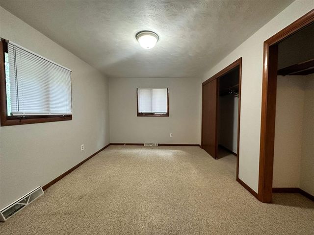 490 E Emmett Street, Battle Creek, MI 49017