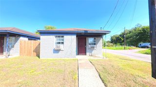 5131 Peachtree Street, Houston, TX 77028