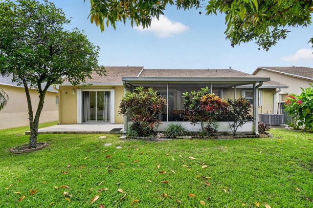 1080 Salmon Isle, Greenacres, FL 33413