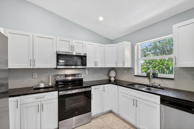 1080 Salmon Isle, Greenacres, FL 33413