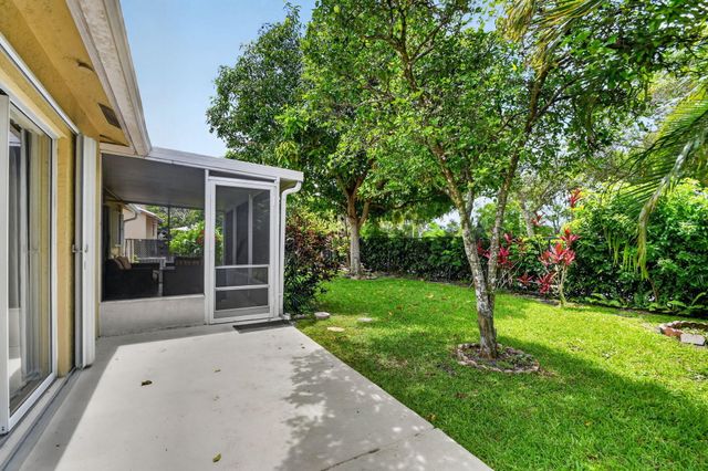 1080 Salmon Isle, Greenacres, FL 33413