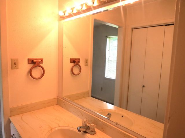 454 Pamela Drive, Mineola, TX 75773