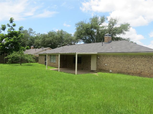 454 Pamela Drive, Mineola, TX 75773