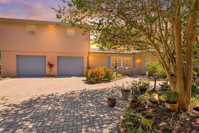 3036 HYDE PARK STREET, Sarasota, FL 34239