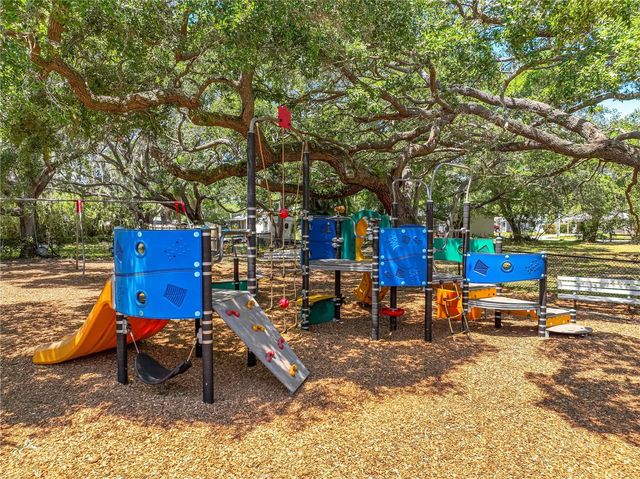 3036 HYDE PARK STREET, Sarasota, FL 34239