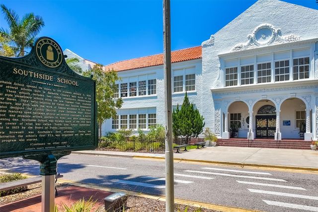 3036 HYDE PARK STREET, Sarasota, FL 34239