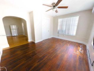 428 SW 9th St 12, Miami, FL 33130
