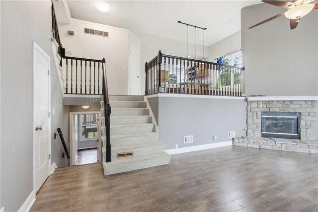 21607 W 51st Street, Shawnee, KS 66226
