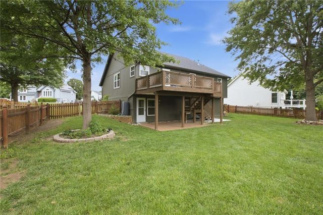 21607 W 51st Street, Shawnee, KS 66226