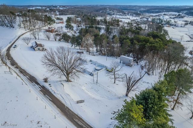 2025 Kesterson Road, Parkersburg, WV 26101