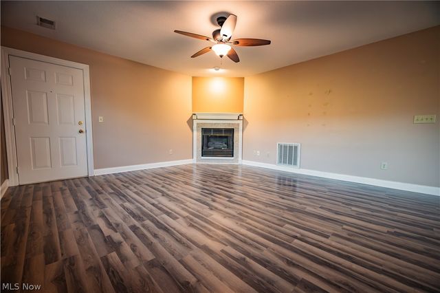 1852 Massachusetts Avenue 8, Poland, OH 44514
