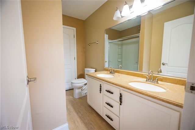 1852 Massachusetts Avenue 8, Poland, OH 44514